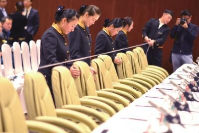 APEC峰會籌備首次全程演練，智能攝像頭精準(zhǔn)追蹤發(fā)言者，會議服務(wù)邁向科技新紀(jì)元